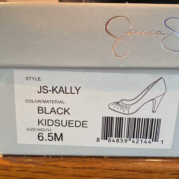 Jessica Simpson Black Suede "KALLY" Ruffled Heels - Picture 7 of 8